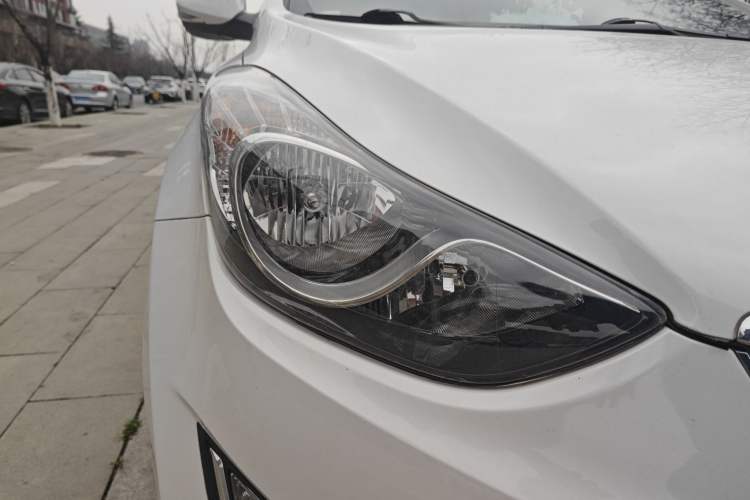 Used Hyundai Elantra (5th Generation / Langdong) 2013 1.6L Automatic Luxury Model