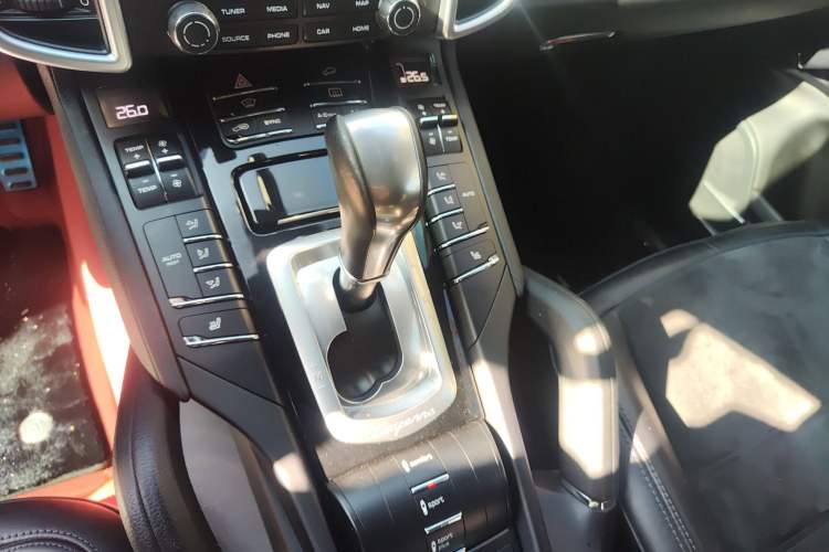 Used Porsche Cayenne E-Hybrid 2016 Cayenne S E-Hybrid 3.0T
