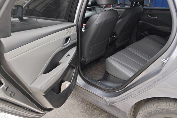 Used BYD Qin PLUS 2025 DM-i Smart Drive 55KM Leading Model
