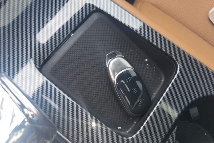 Used Li Auto ONE 2020 Extended-Range 6-Seater Version Interior 1