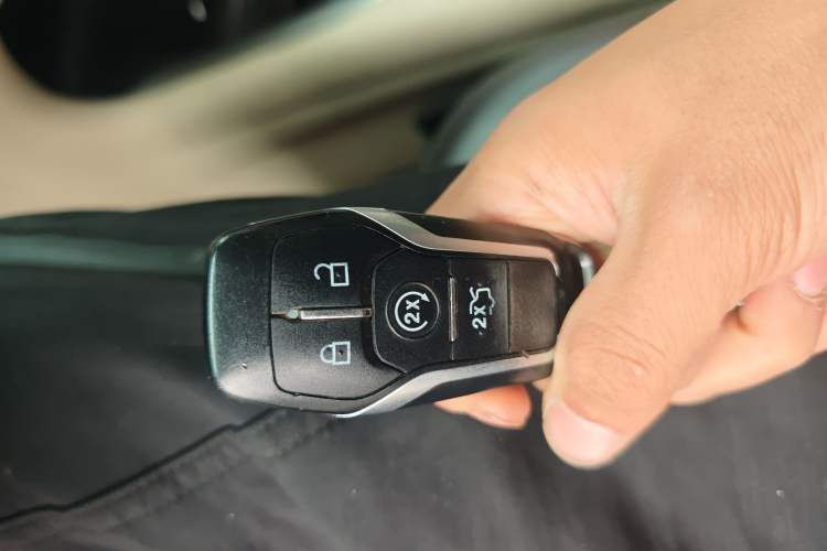 Used Lincoln MKC 2014 2.0T Four-Wheel Drive Prestige Edition Vehicle Key