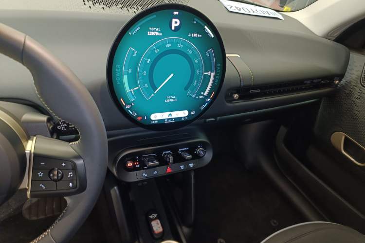 Used MINI Electric MINI COOPER 2025 456km COOPER E Classic Style
