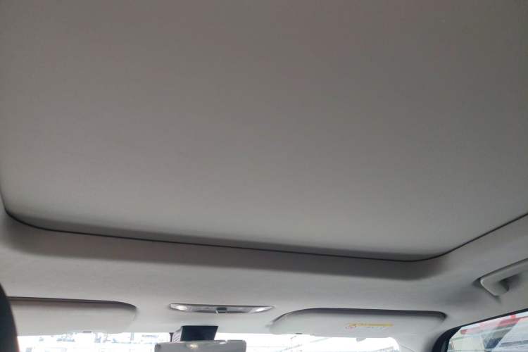 Used iCAR 03 2024 401km Two-Wheel Drive Standard Advanced Version Headliner