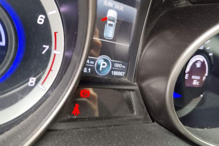 Used CHANGAN CS75 2016 1.8T Automatic Elite Model China V Standard
