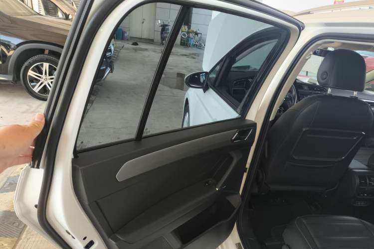 Used Volkswagen Touran 2018 Volkswagen Touran L 280TSI DSG Comfort Edition 7 Seats China VI Standard