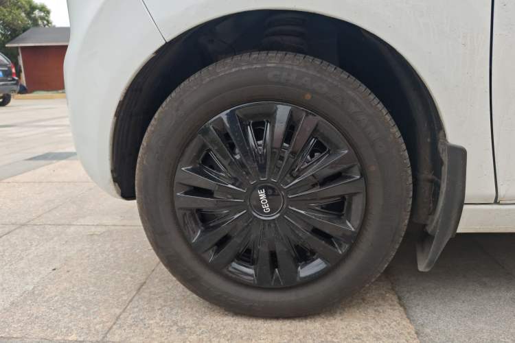 Used Geely Galaxy Panda 2024 Panda Mini 200km Endurance Bear Left Front Wheel Hub