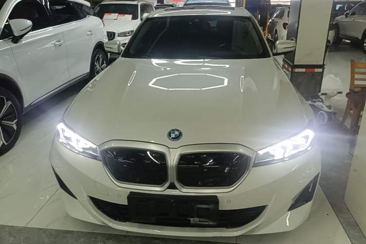 Used BMW i3 2024 eDrive 35 L
