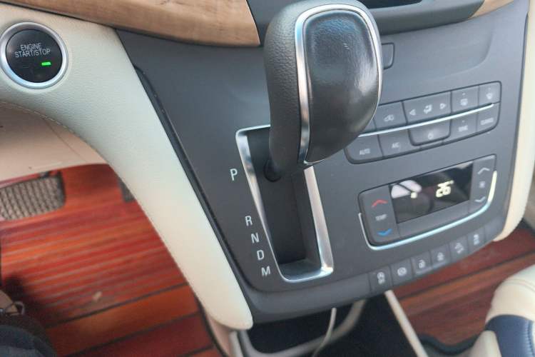 Used Buick GL8 2017 ES 28T Comfort Model China V Standard