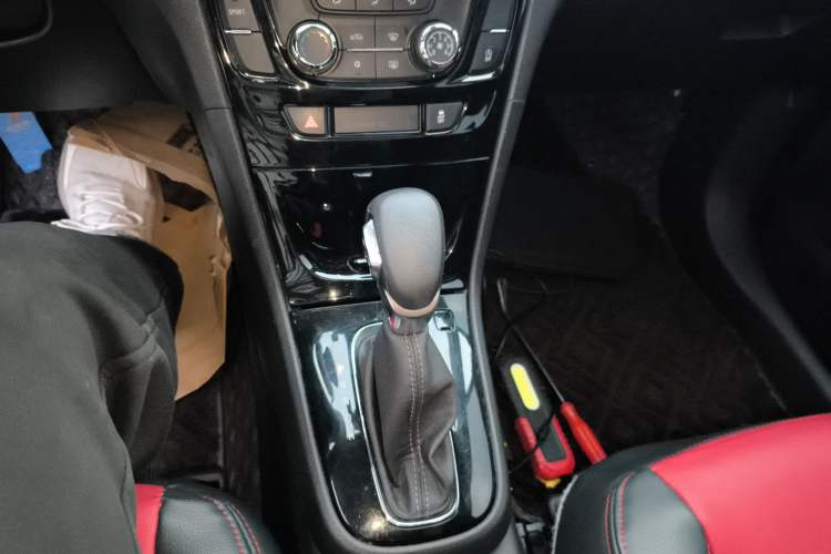 Used Buick Encore 2017 18T Automatic Two-Wheel Drive Urban Leading Model Gear Lever