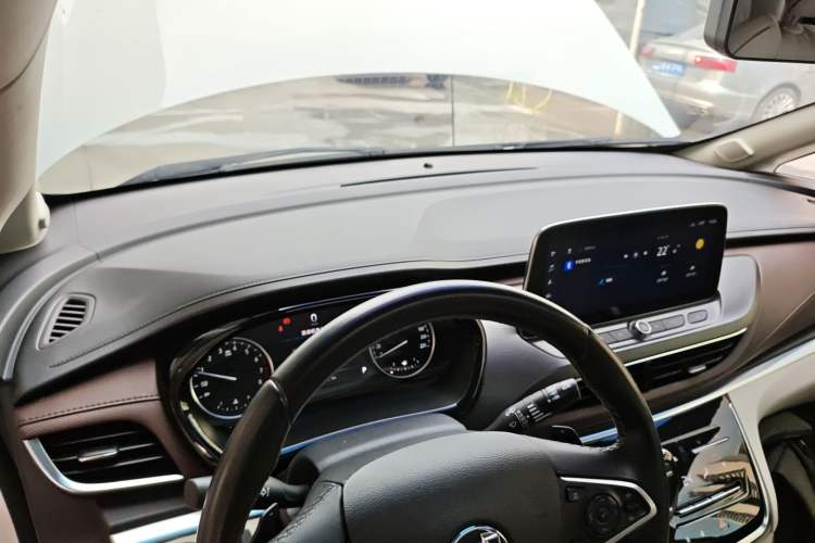 Used Buick GL8 2021 Land Cruiser Executive 652T Premium Model