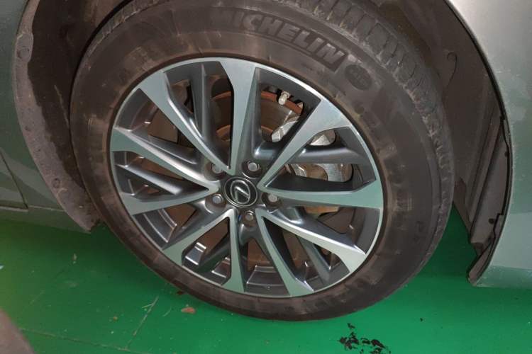 Used Lexus ES 2021 200 Excellence Edition
