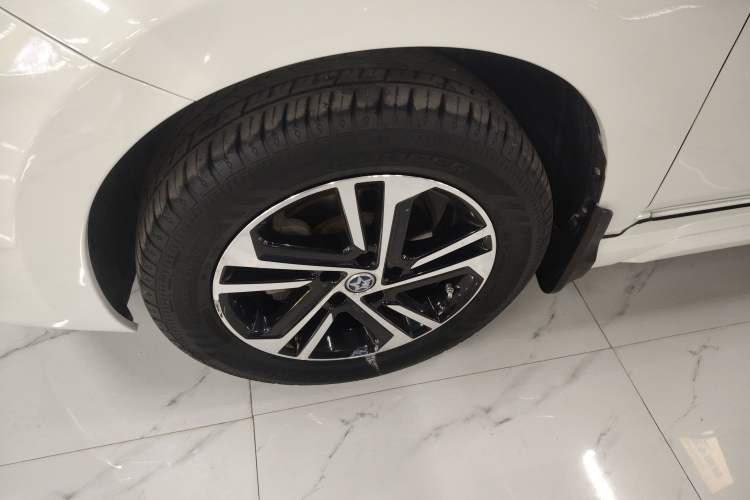 Used Venucia T70 2018 2.0L CVT Smart Edition Exterior 7