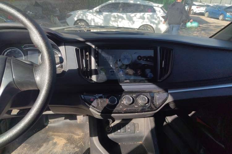 Used FORTHING Lingzhi M5 2022 Comfort Model 7 Seats
