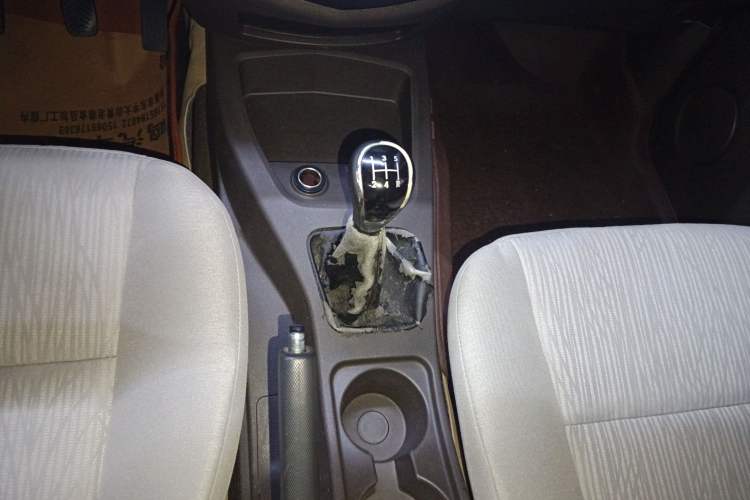 Used Wuling Hongguang 2015 1.5L S Base Model China IV Gear Lever