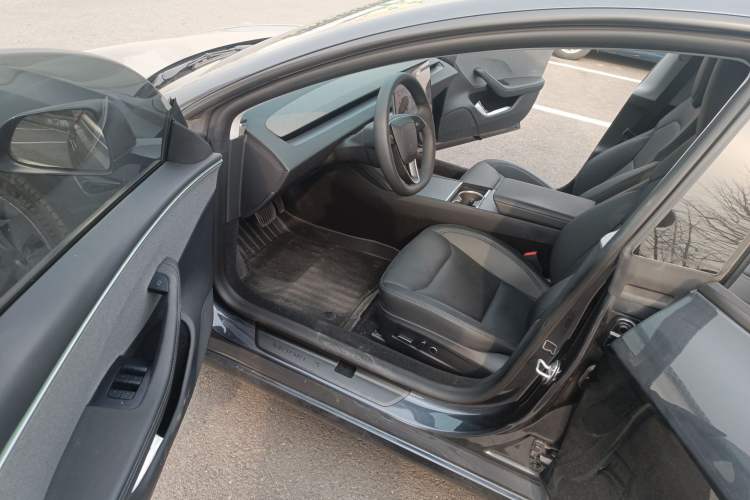 Used Tesla Model 3 2023 Rear-Wheel-Drive Version