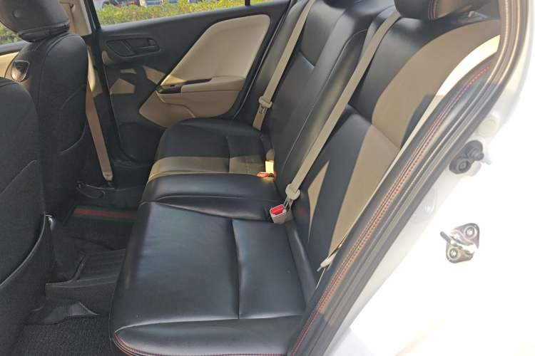 Used Honda Greiz 2016 1.5L CVT Classic Edition