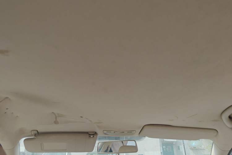 Used Volkswagen Bora 2011 1.6L Manual Fashion Edition Headliner