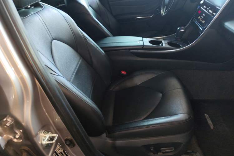 Used Toyota Avalon 2022 2.0L Luxury Edition