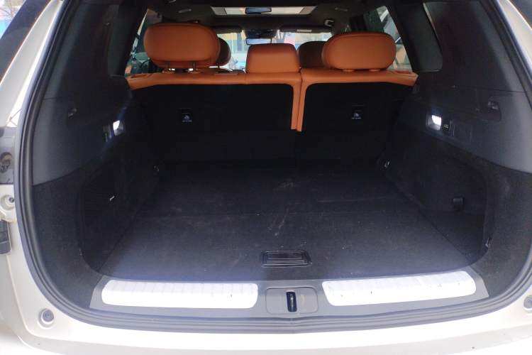 Used Dongfeng eπ eπ008 2025 210 Ultra Range-Extended Version 5 Seats
