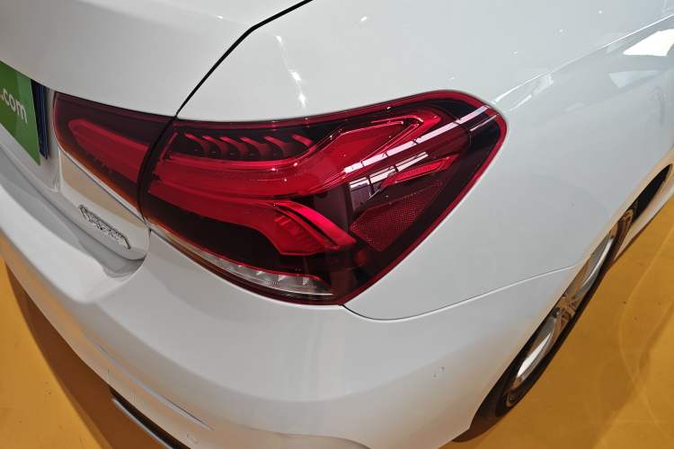 Used Mercedes-Benz A-Class 2021 A 200 L Sport Sedan Fashion Model
