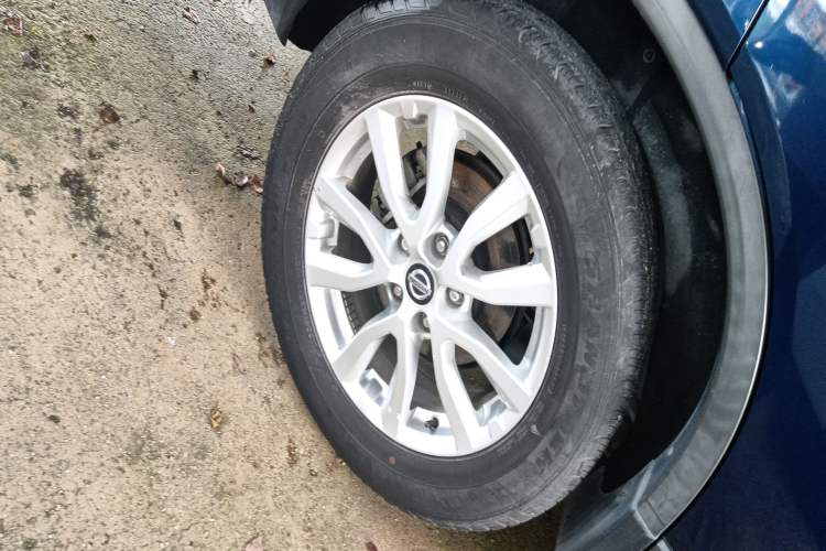 Used Nissan X-Trail 2017 2.0L CVT Comfort Edition 2WD Exterior 2