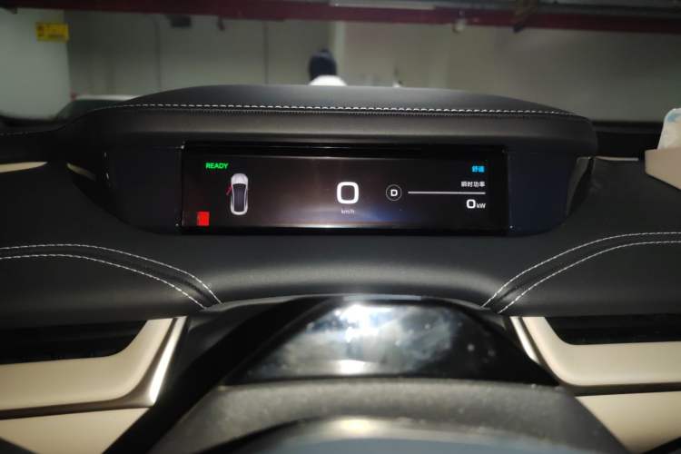 Used Xiaomi Auto SU7 2024 Rear-Drive Ultra-Long Range Advanced Pro-Level Intelligent Driving Version Instrument Cluster