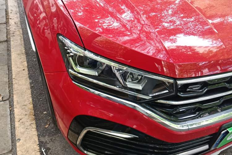 Used Volkswagen Tayron X 2020 380TSI Four-Wheel Drive Flagship Smart Connectivity Version Right Front Headlight