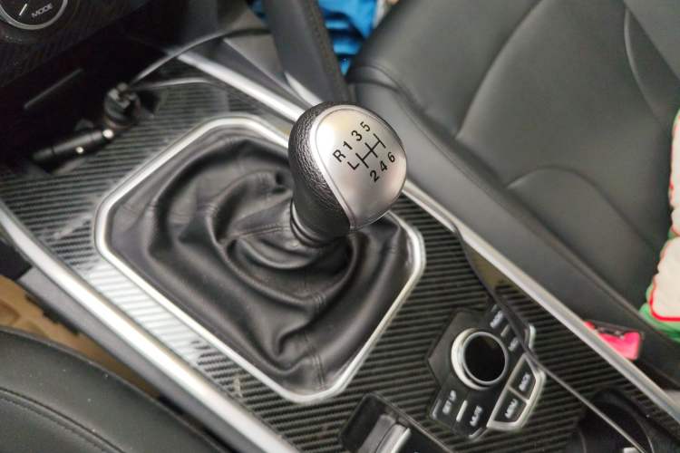 Used Haval H6 2019 Sport Edition 1.5T Manual Two-Wheel Drive Elite Model China VI Standard Gear Lever