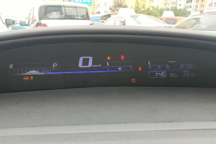 Used Honda Jade 2017 1.8L automatic Comfort version 5 seats Instrument Cluster