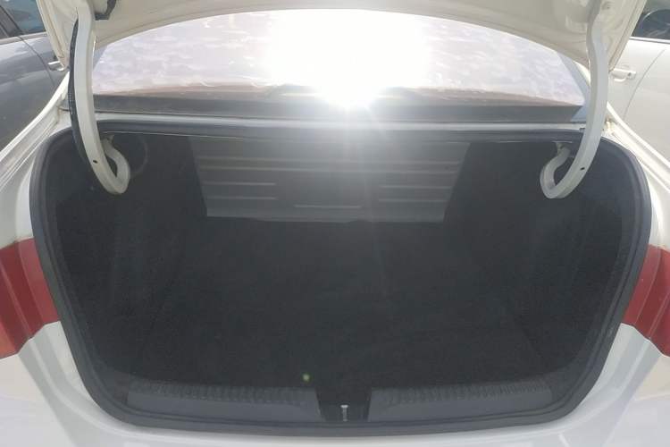 Used Volkswagen Jetta 2013 1.4L Manual Fashion Model Trunk