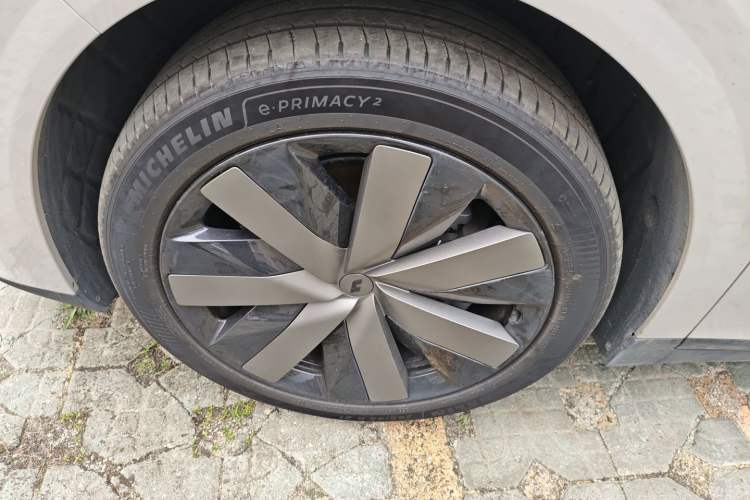 Used Li Auto i6 2025 Model Two-Wheel-Drive Standard Type