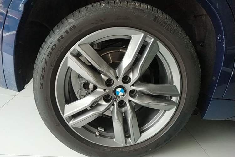 Used BMW X2 2021 Restyled sDrive25i M Sport Package Right Rear Wheel Hub
