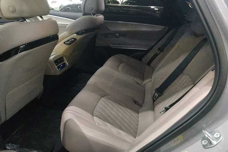 Used BYD Han 2024 EV Glory Edition 605KM Front-Wheel-Drive Premium Model