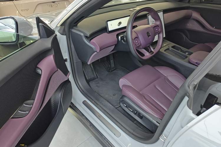 Used Nio ET5T 2023 75 kWh Touring