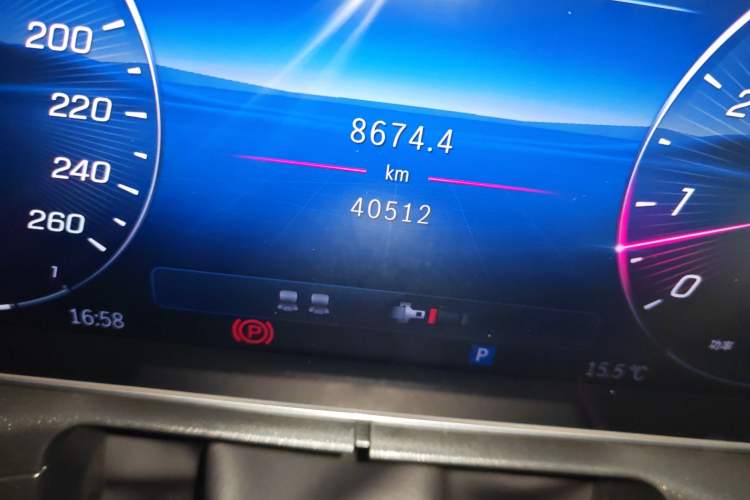 Used Mercedes-Benz CLE 2024 CLE 300 4MATIC Dynamic Coupe Odometer Close Up