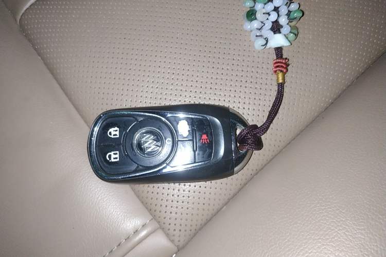 Used Buick GL8 2017 ES 28T Flagship Model China V Standard Vehicle Key