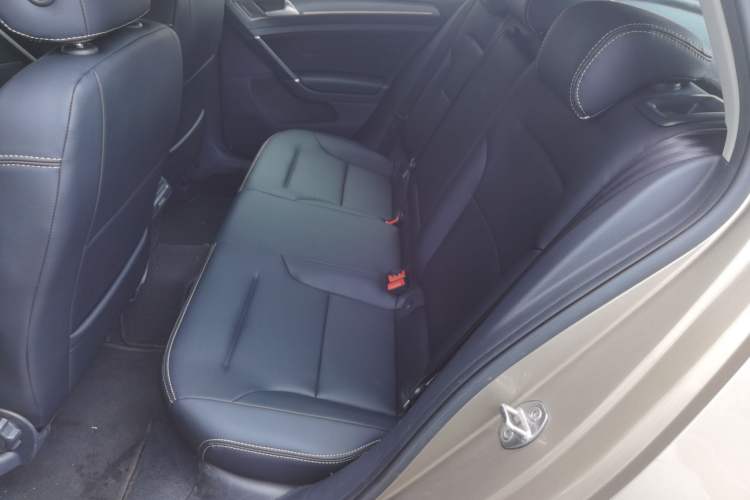 Used Volkswagen Golf 2017 230TSI Automatic Comfort Edition – Celebrating Milestone of One Million Units
