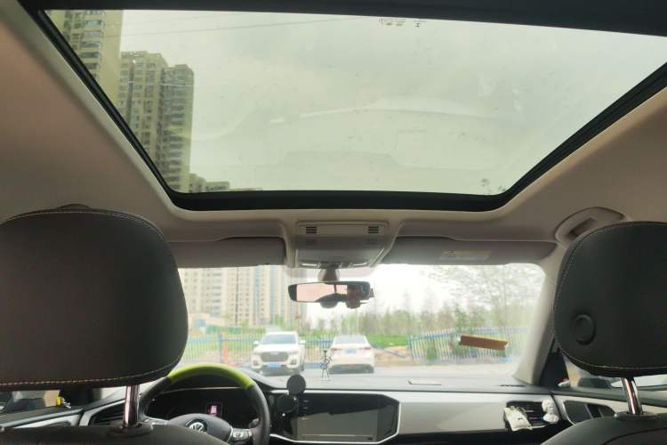 Used Volkswagen Tayron 2020 330TSI Two-Wheel Drive Luxury Smart Connectivity Version Headliner