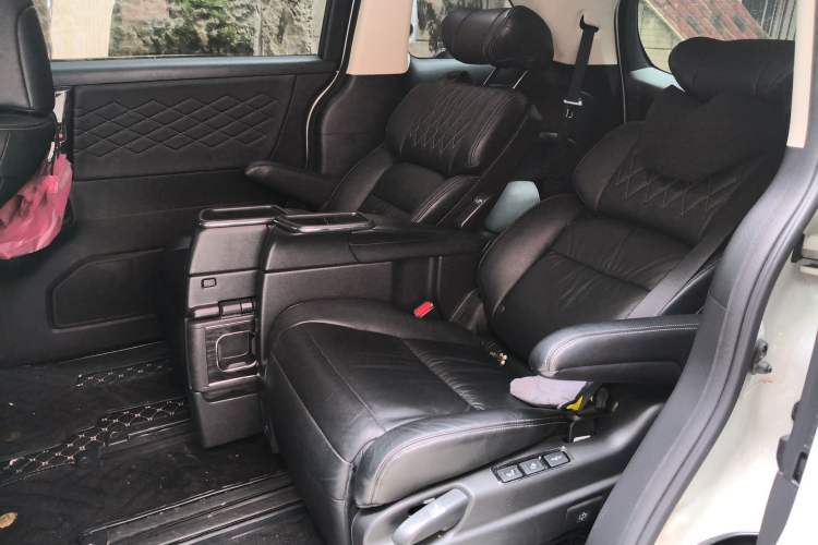 Used Honda Elysion 2019 2.0L Hybrid Luxury Edition
