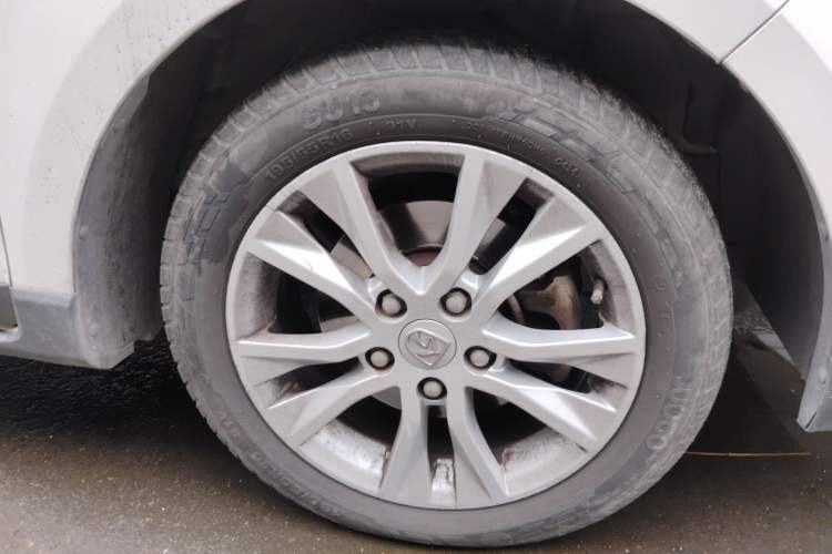 Used Baojun 730 2014 1.5L manual luxury trim 7 seats
