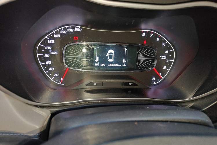 Used Baojun 510 2017 1.5L Manual Fashion Model Odometer Close Up