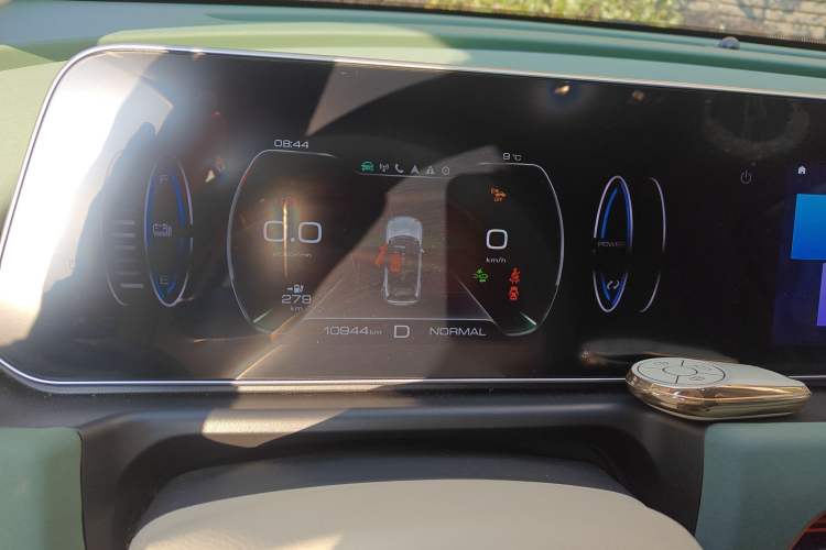 Used ORA Good Cat 2022 400km Standard Range Premium Version Lithium Iron Phosphate Instrument Cluster