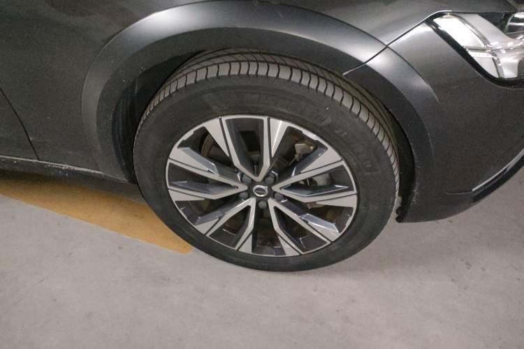 Used Volvo V90 2022 Cross Country B5 AWD Smart Range Edition