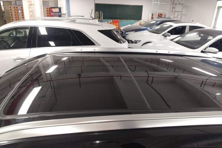 Used Cadillac XT4 2021 28T Two-Wheel Drive Leading Version
