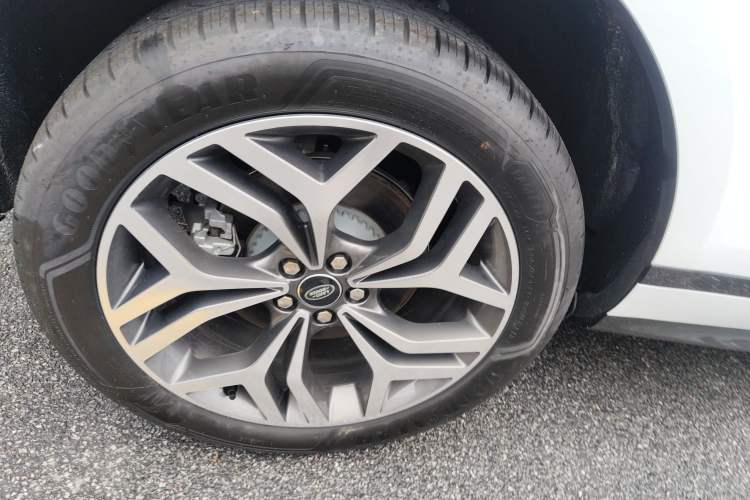 Used Land Rover Range Evoque 2026 Model Range Rover Velar L SE
