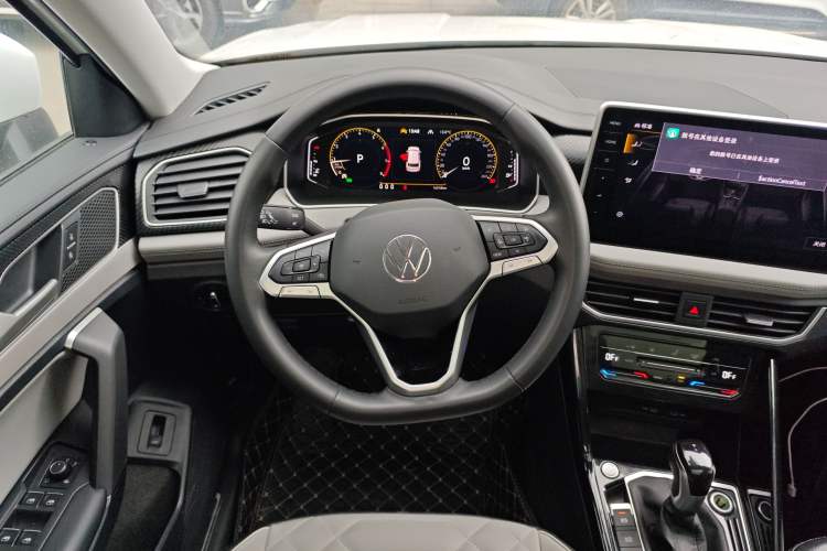 Used Volkswagen Tayron 2023 280TSI Two-Wheel-Drive Luxury Plus Advanced Version
