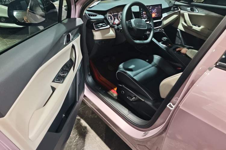 Used Lynk & Co 06 2023 Remix 1.5T Shero
