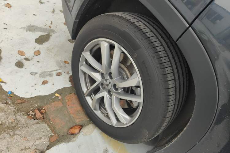 Used Nio EC6 2020 475 km Performance Version Right Rear Wheel Hub