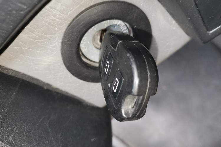 Used Foton Scenic G5 2020 2.0L Gasoline Commercial Version 6-Seater Multi-Purpose Passenger Vehicle 1TZS