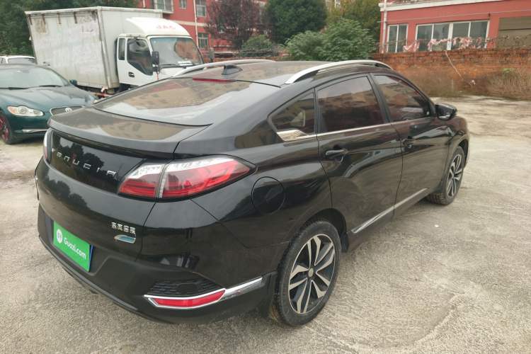 Used Venucia T90 2017 2.0L CVT Smart Edition
